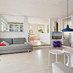 Сasa de vacaciones Alimpij - 5m From The Sea By Interhome
