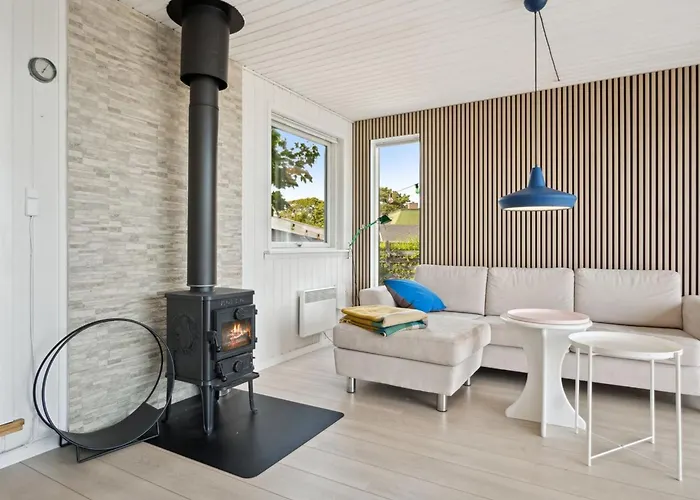 Alimpij - 5m From The Sea By Interhome