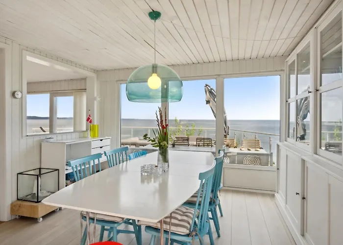 Holiday home Alimpij - 5m From The Sea By Interhome