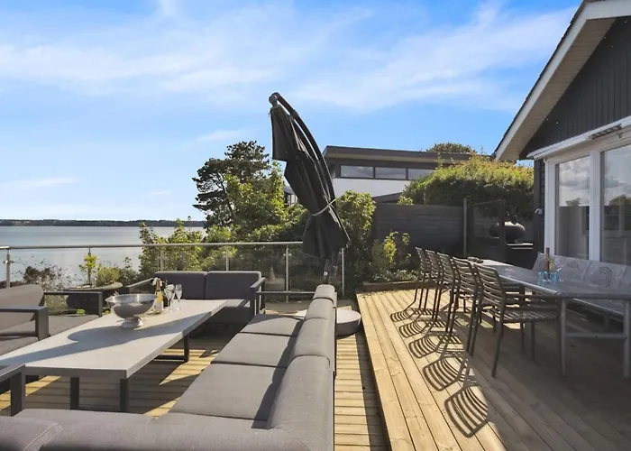 Holiday home Alimpij - 5m From The Sea By Interhome *